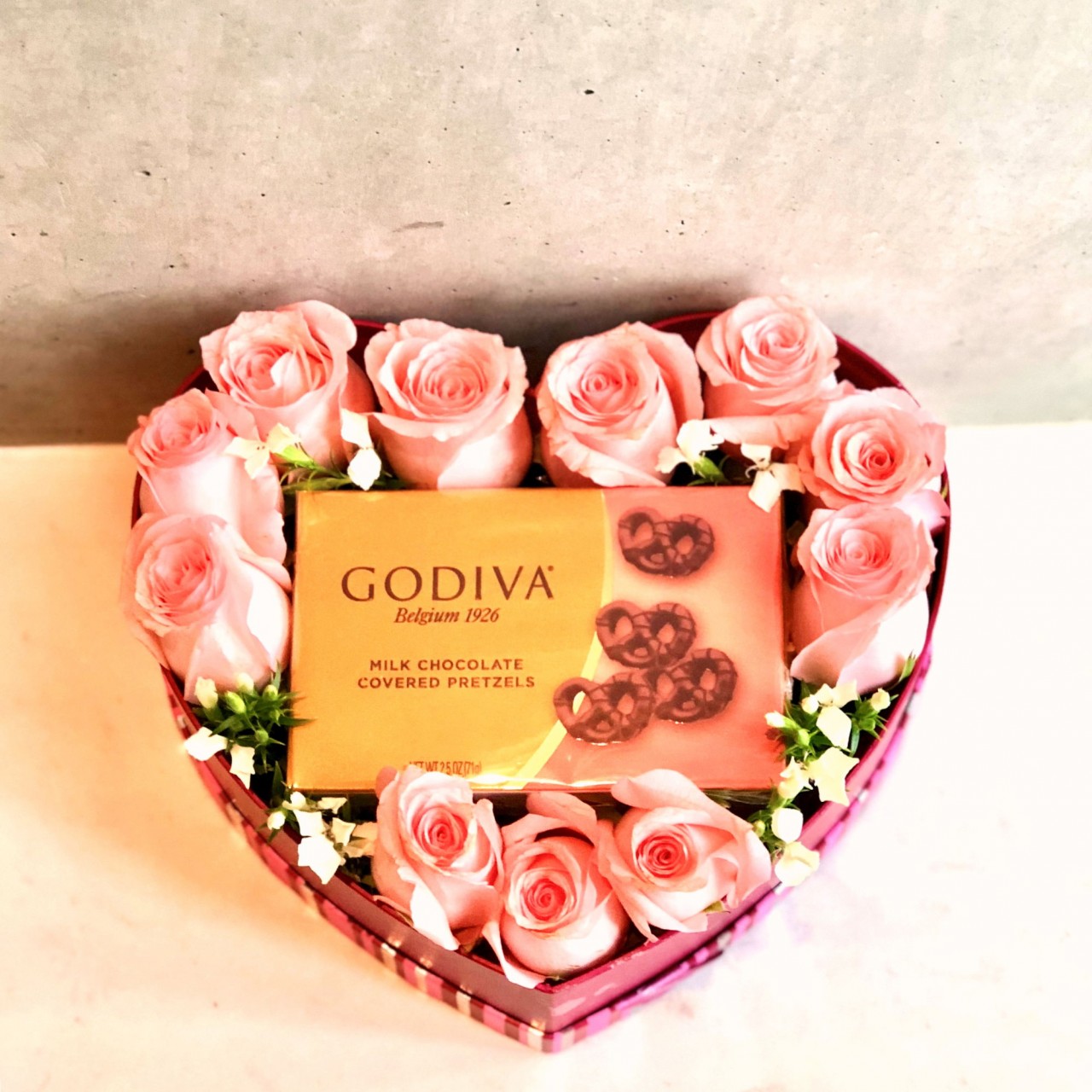 Mother's Day Lobangs - box of roses and chocs