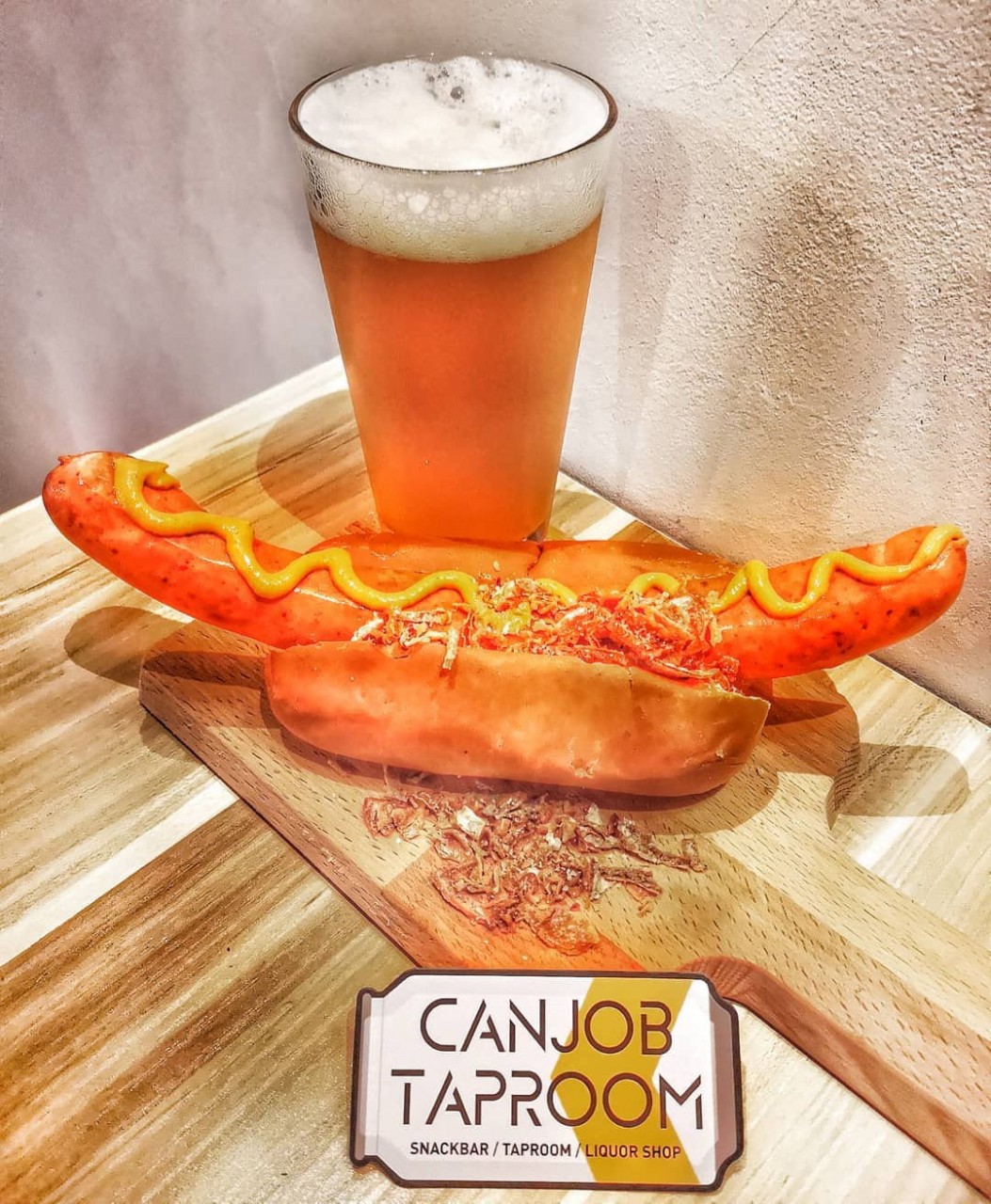 canjob taproom hotdogs 