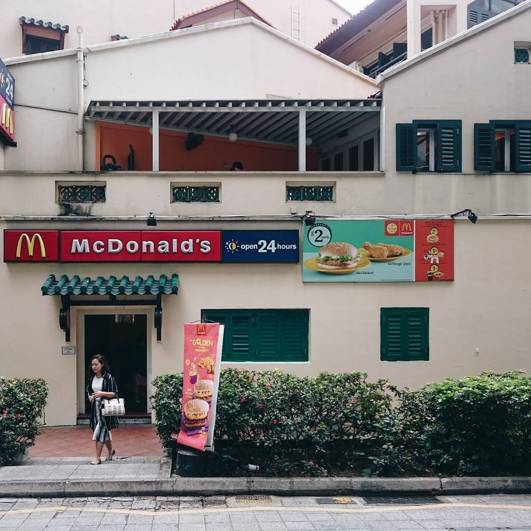 mcdonalds 24 hrs singapore