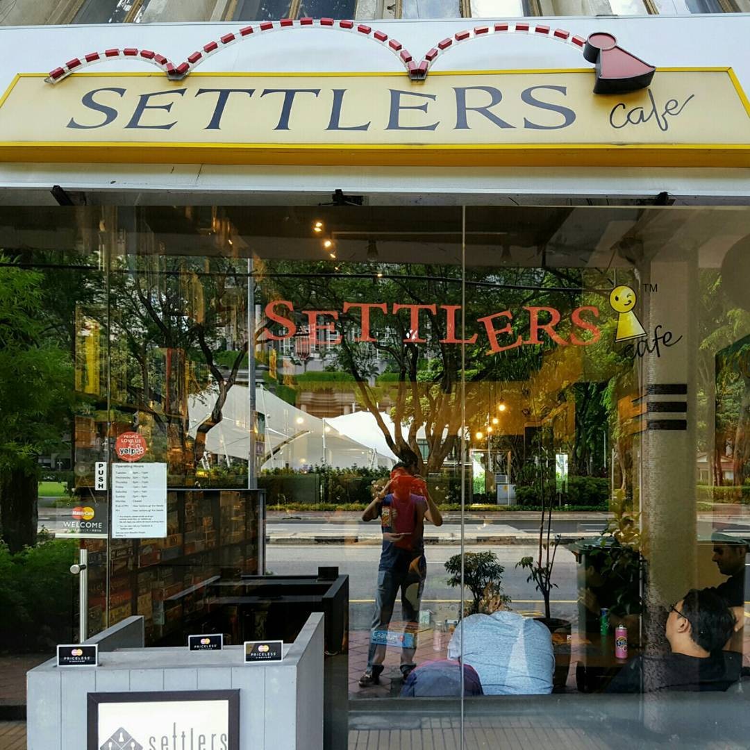 settlers' cafe entrance