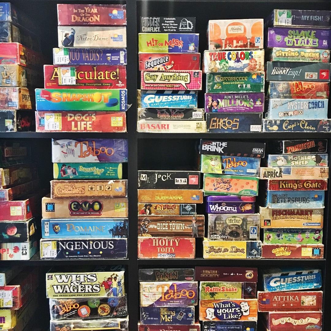 settlers' cafe board game selection