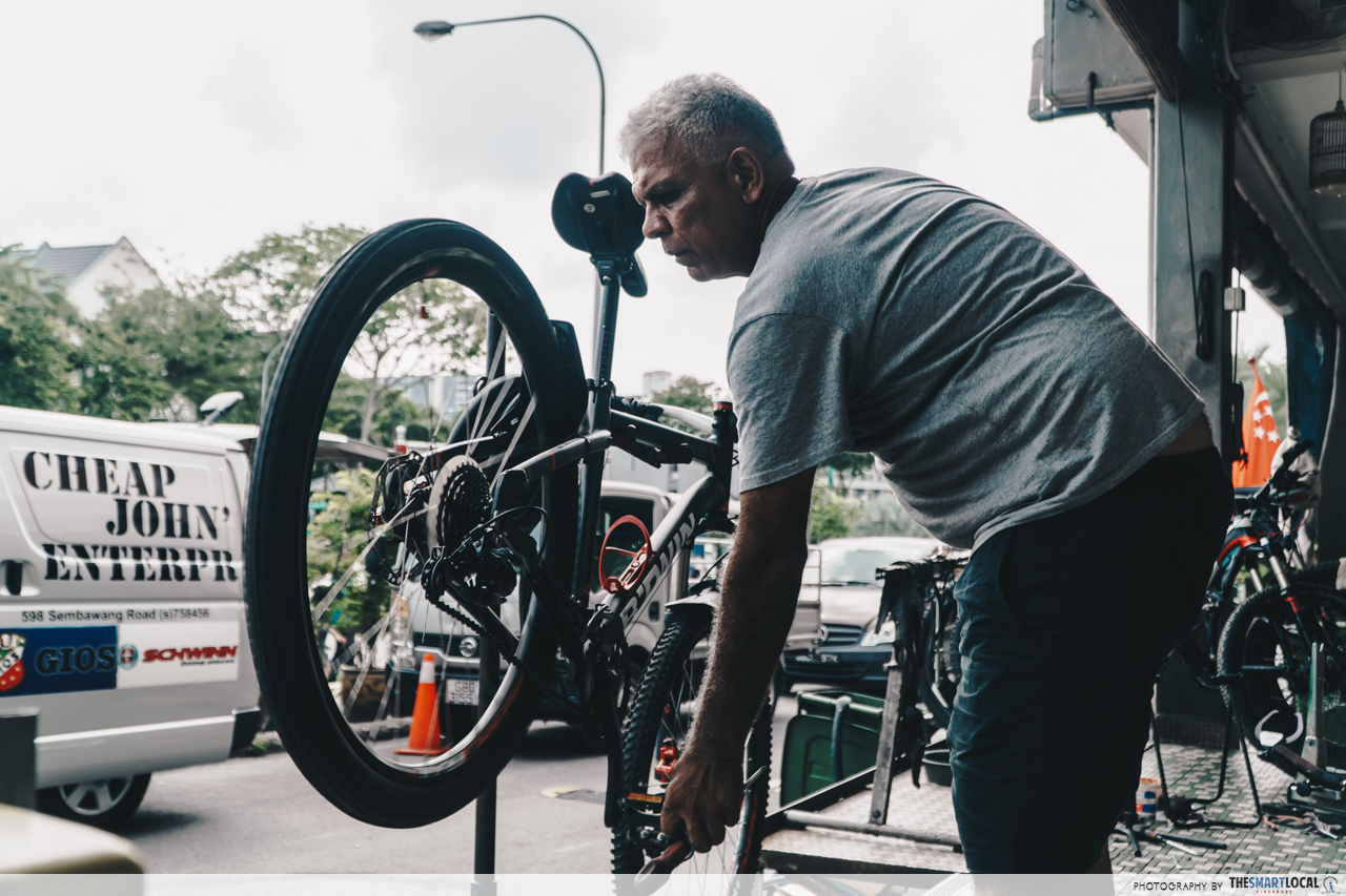 Old Singapore Businesses - bike repair suresh