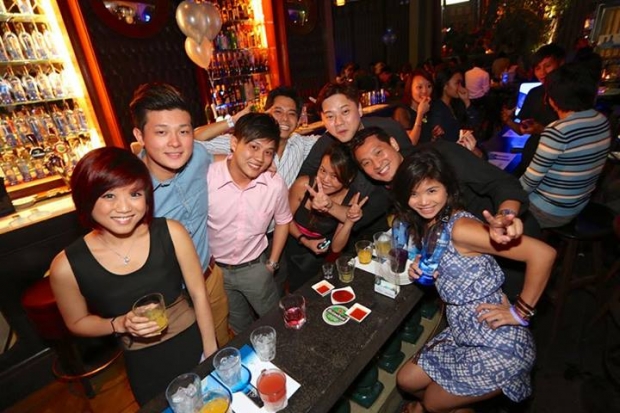 10 Unbelievable Singapore Bars with Drinks under 10 bucks - TheSmartLocal