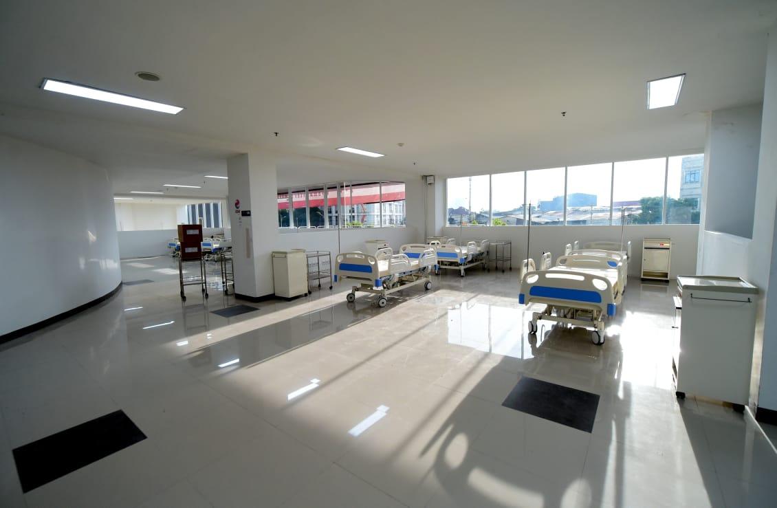 hospital beds for covid-19 patients in new jakarta treatment facility