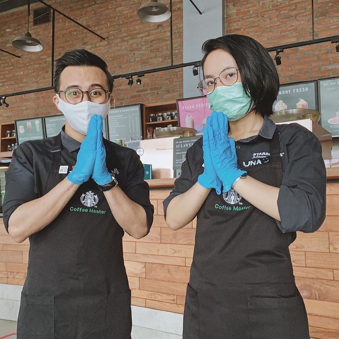Starbucks Indonesia baristas wearing PPE