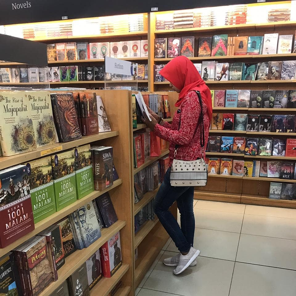 Online bookstores in Indonesia - Gramedia 2
