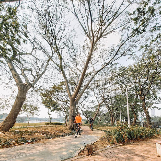 cycling spots hutan kota kemayoran