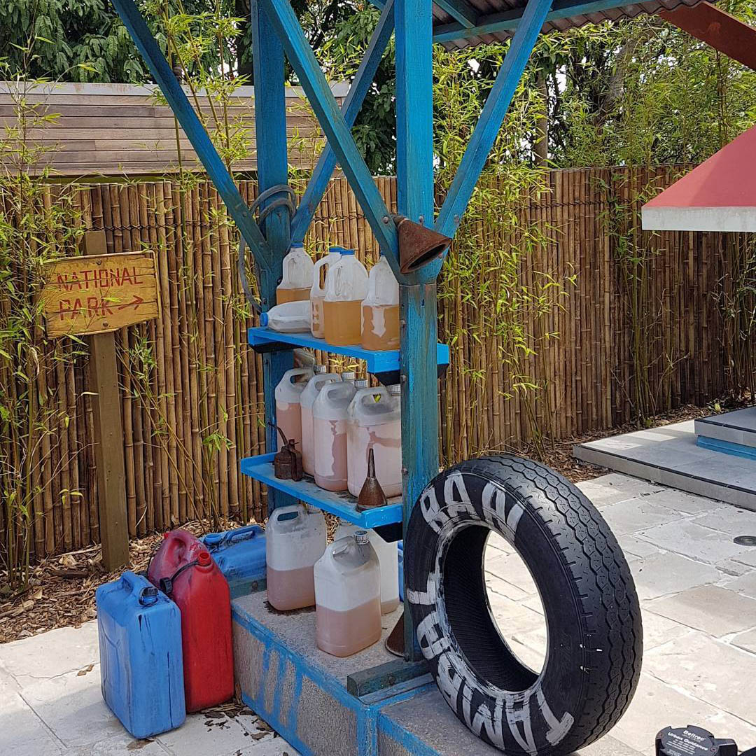 tire repair stall taronga zoo