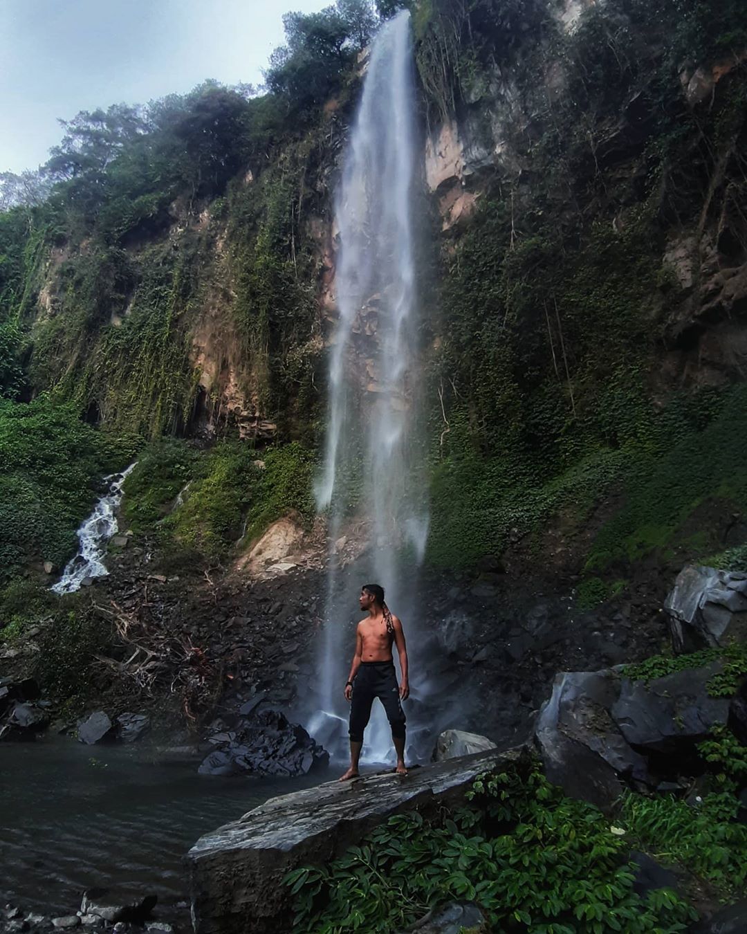 grojogan sewu main waterfall