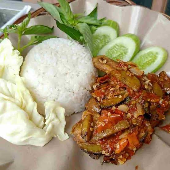 Chicken dishes in Jakarta - Ayam Geprek RDH