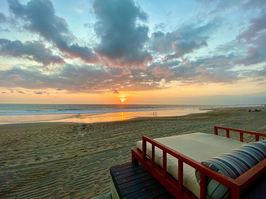 the legian sunset daybed