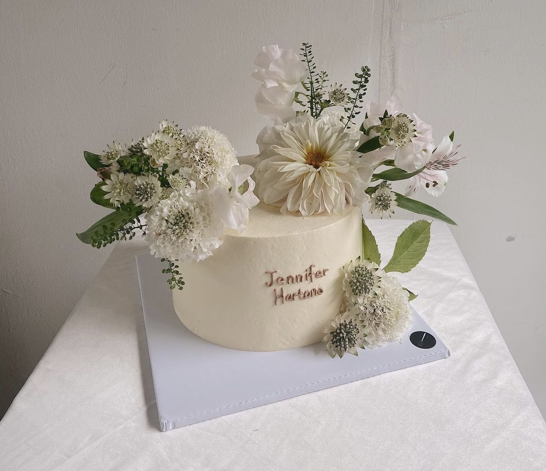 cake by baleton flower chef