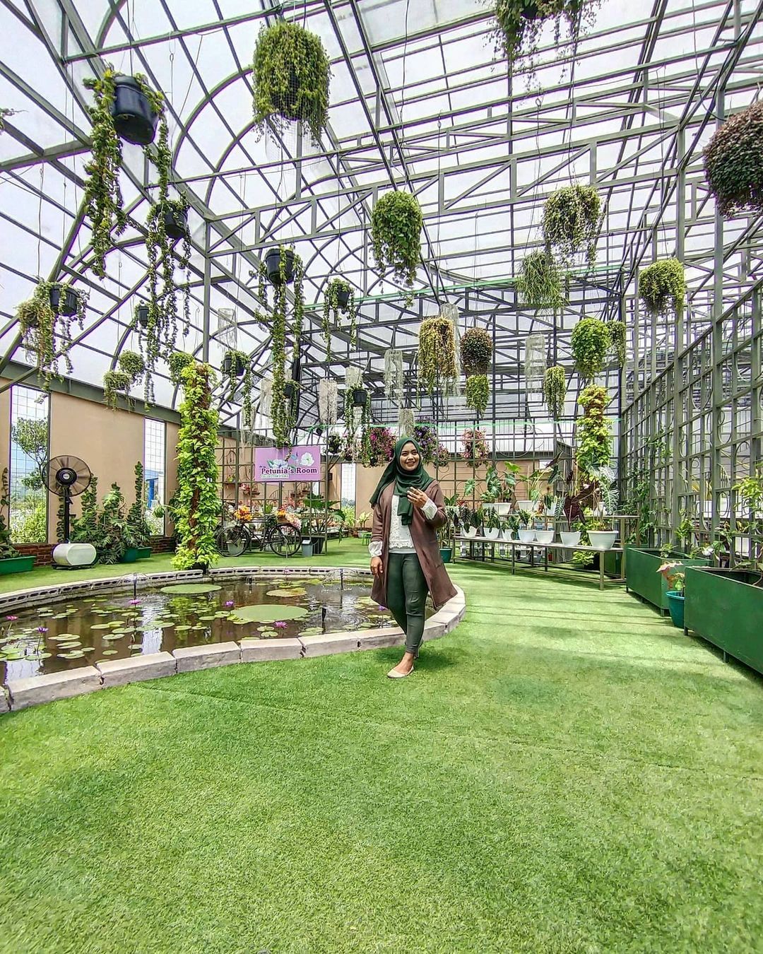 batu love garden - begonia greenhouse