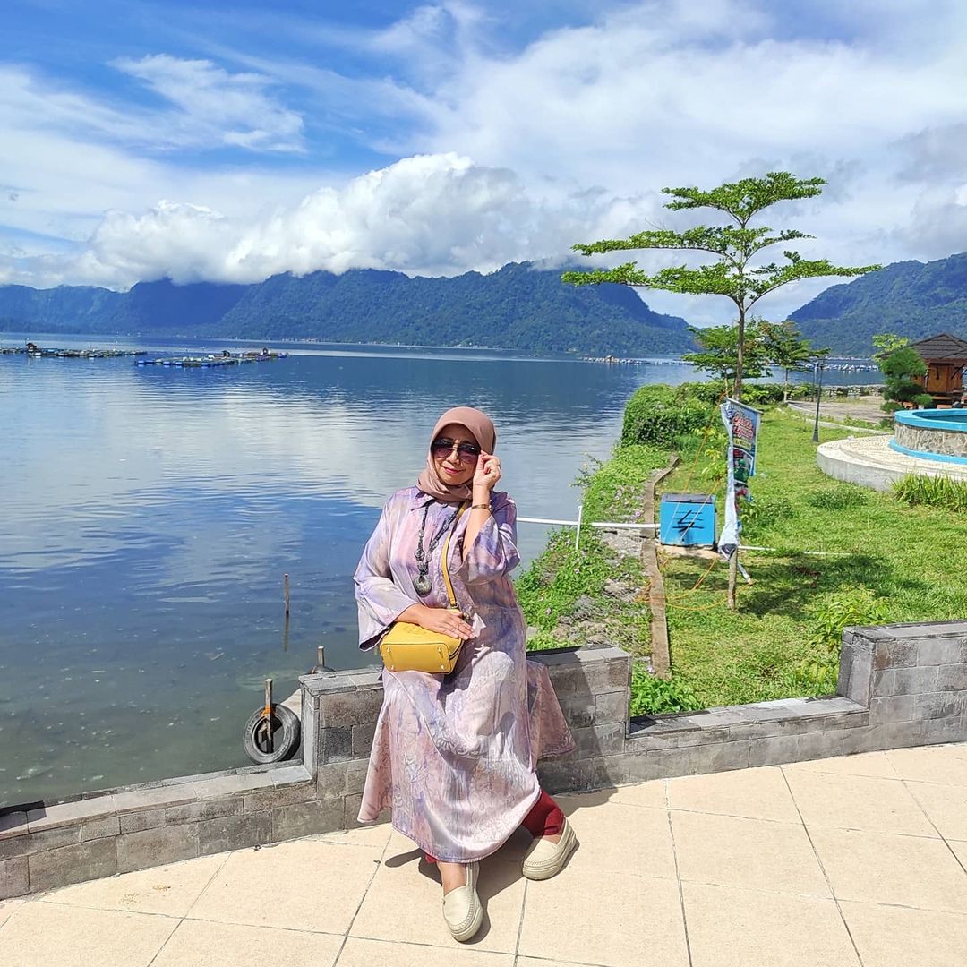 lakes in indonesia - linggai park