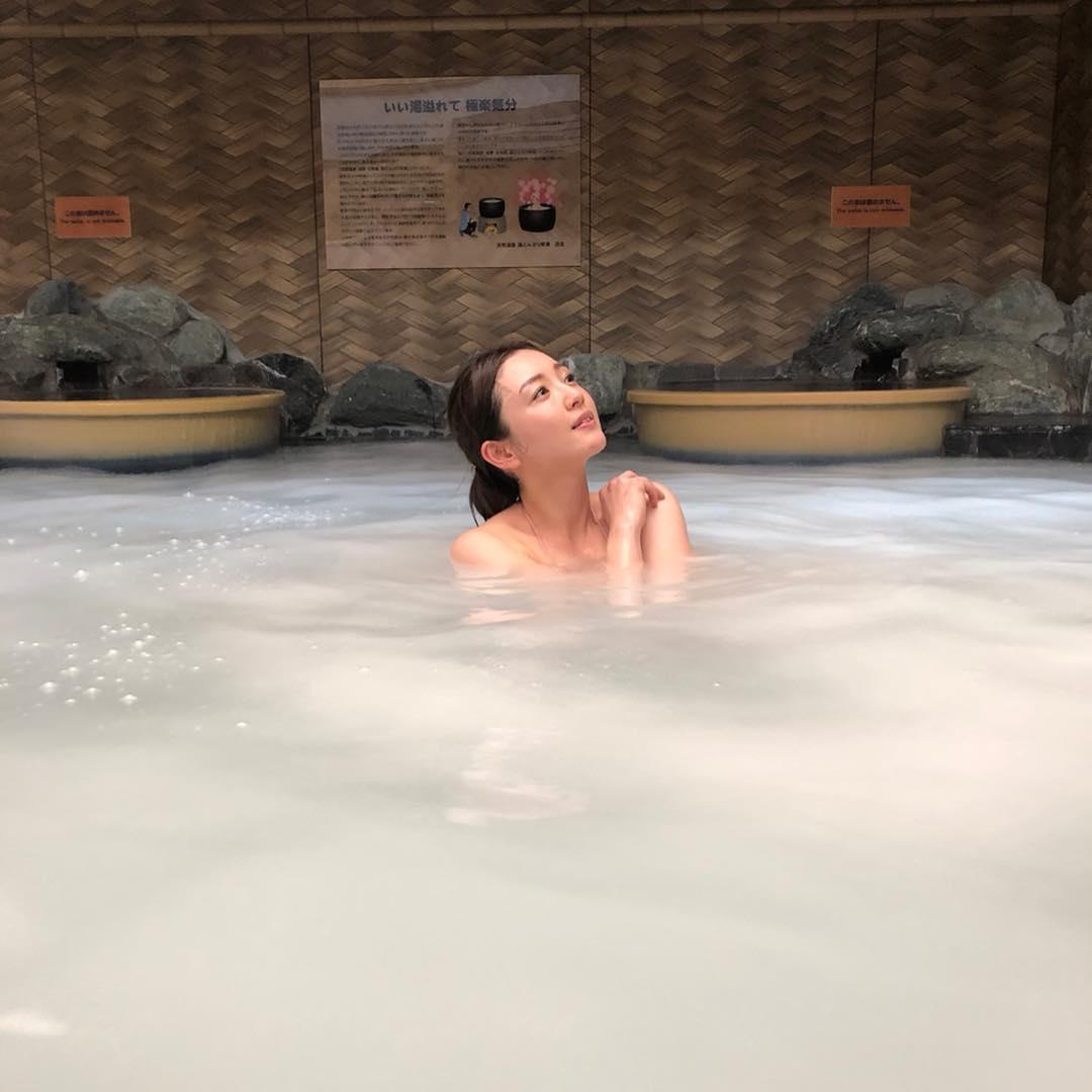 Japanese bathhouses udonburi Sakaeyu sento girl