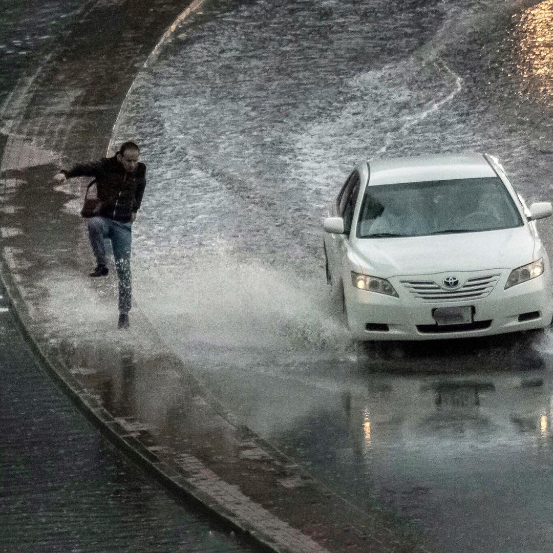 Japanese Laws 3 - car splashing water