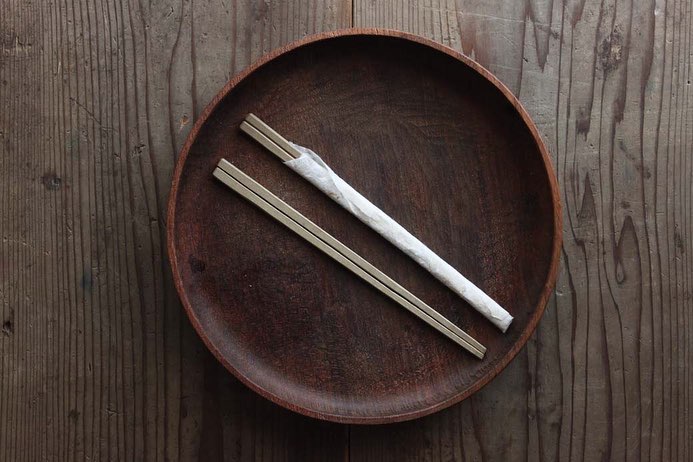 Mysteries in Japan - chopsticks
