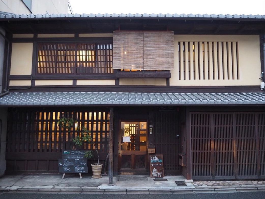 japan cafes heritage buildings - cafe marble bukkoji storefront