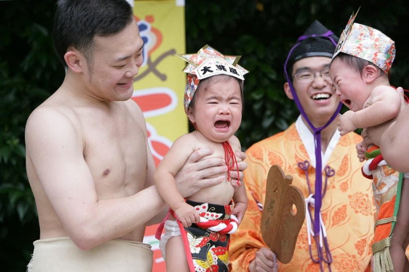 Naki Sumo Baby Crying Contest - baby wailing