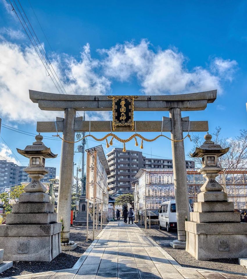 Japan shrines - sando