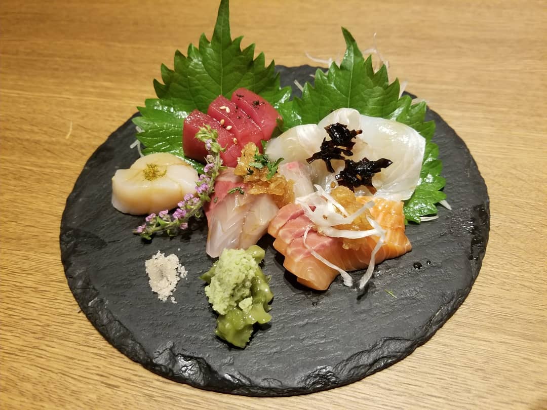 cheap sushi osaka - salmon tuna sushi