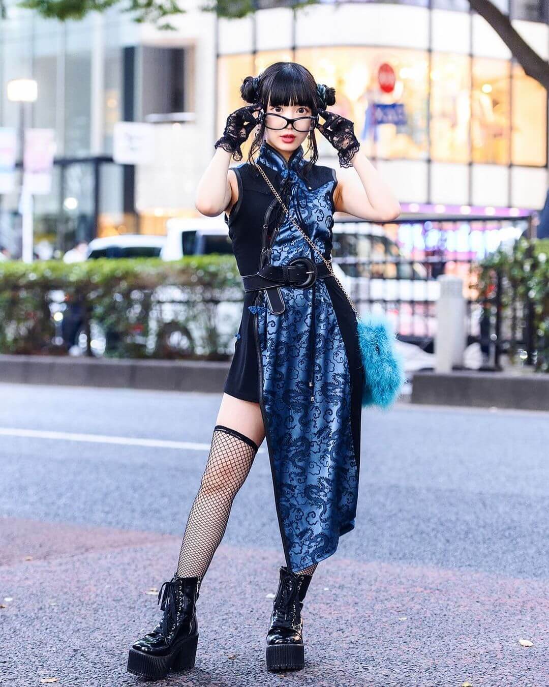 japanese street fashion - asymmetric clothing
