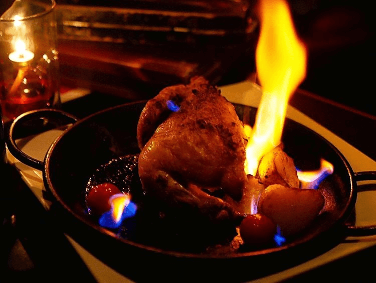 Vampire Cafe Ginza - chicken on fire
