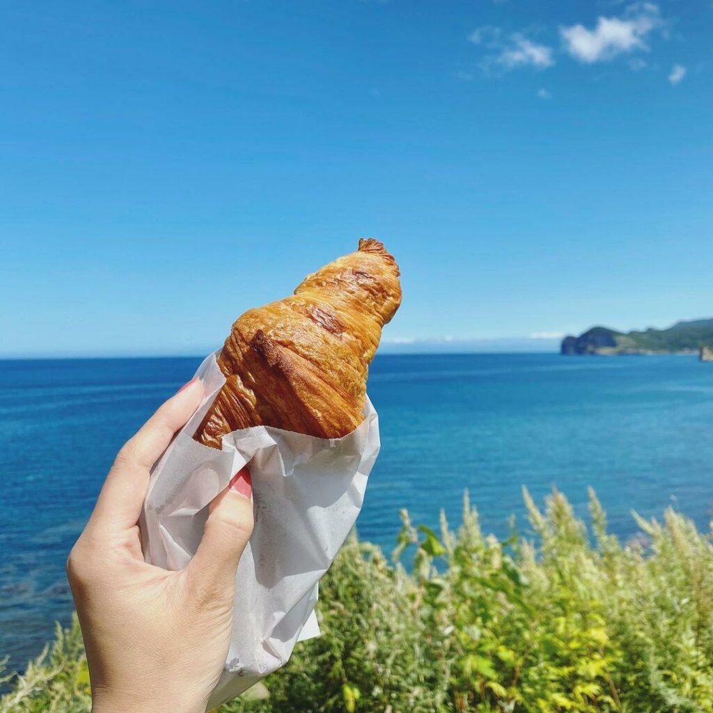 Bakeries in Hokkaido - Aigues Vives's croissant 