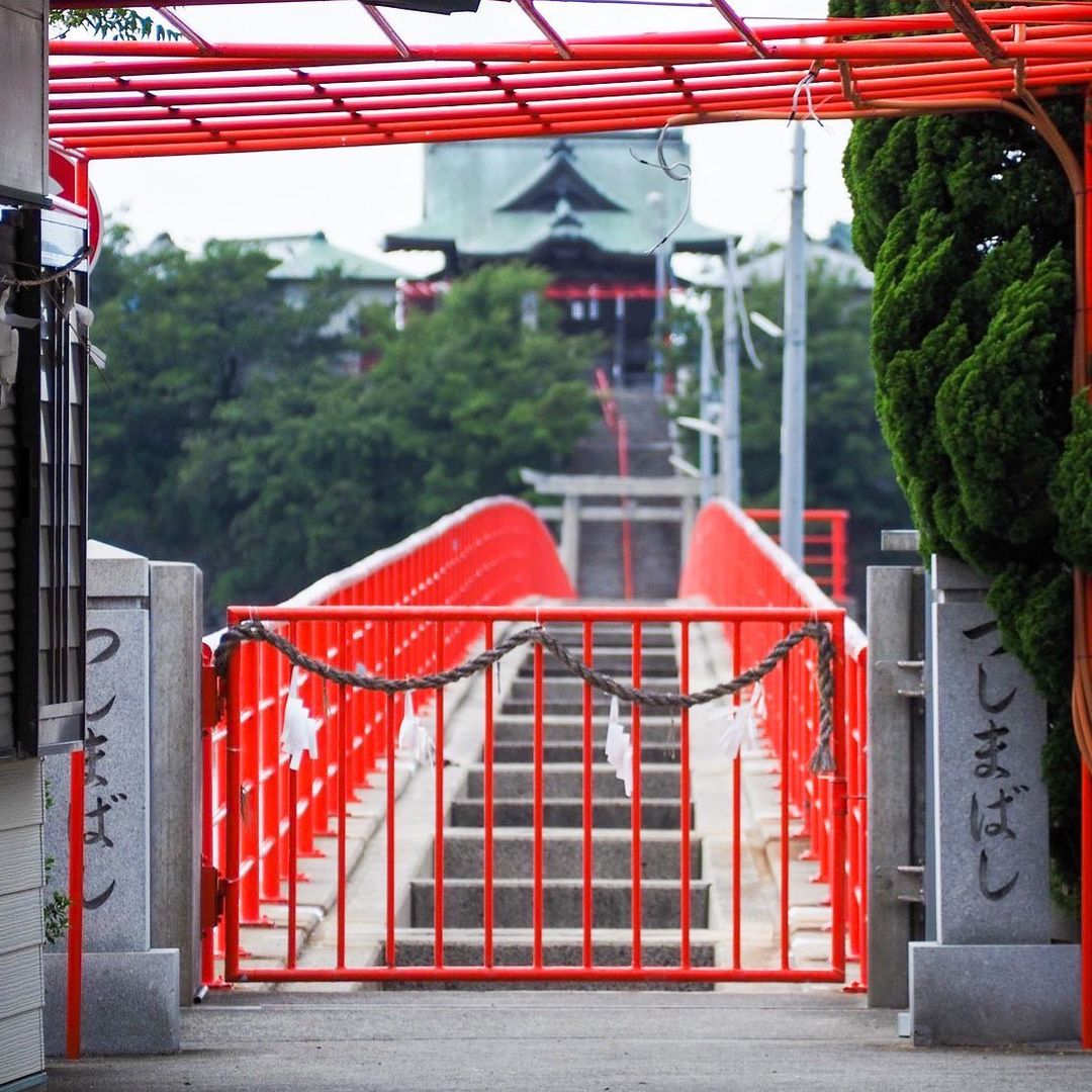 Tsushima Shrine - before the bridge