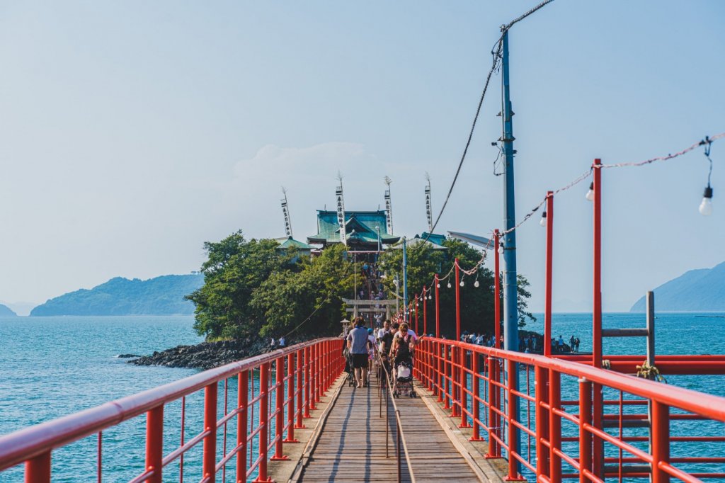 Tsushima Shrine - bridge
