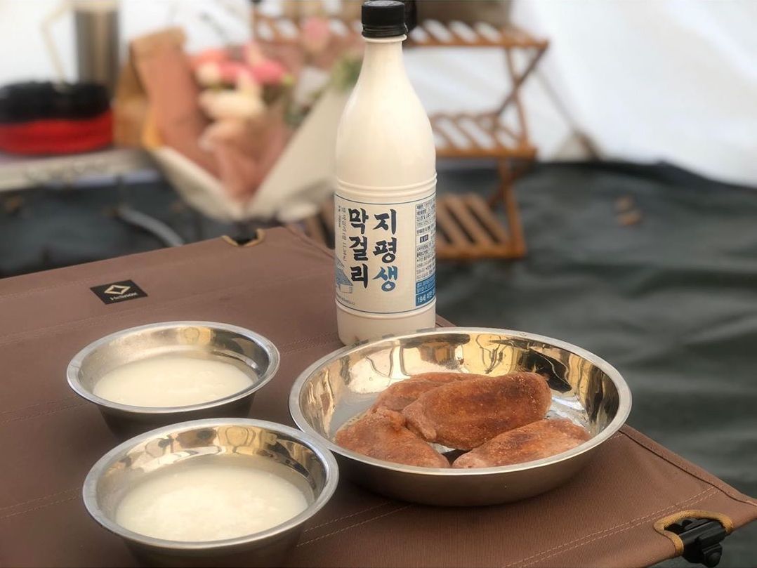 Korean Traditional Snacks makgeolli