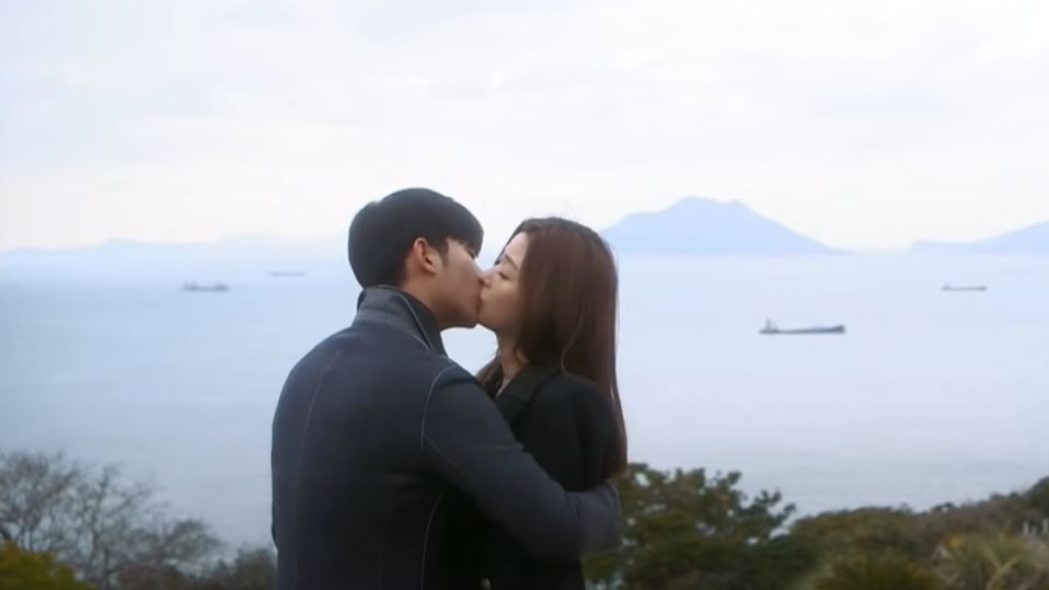 Kim Soo-hyun Kiss Scenes - My Love From The Star