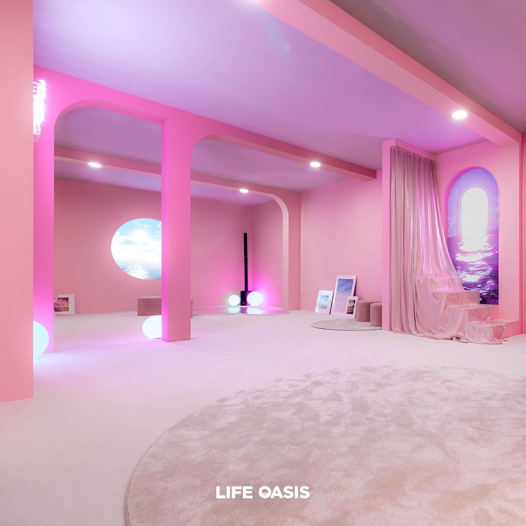 Laneige Life Oasis - pretty pink room