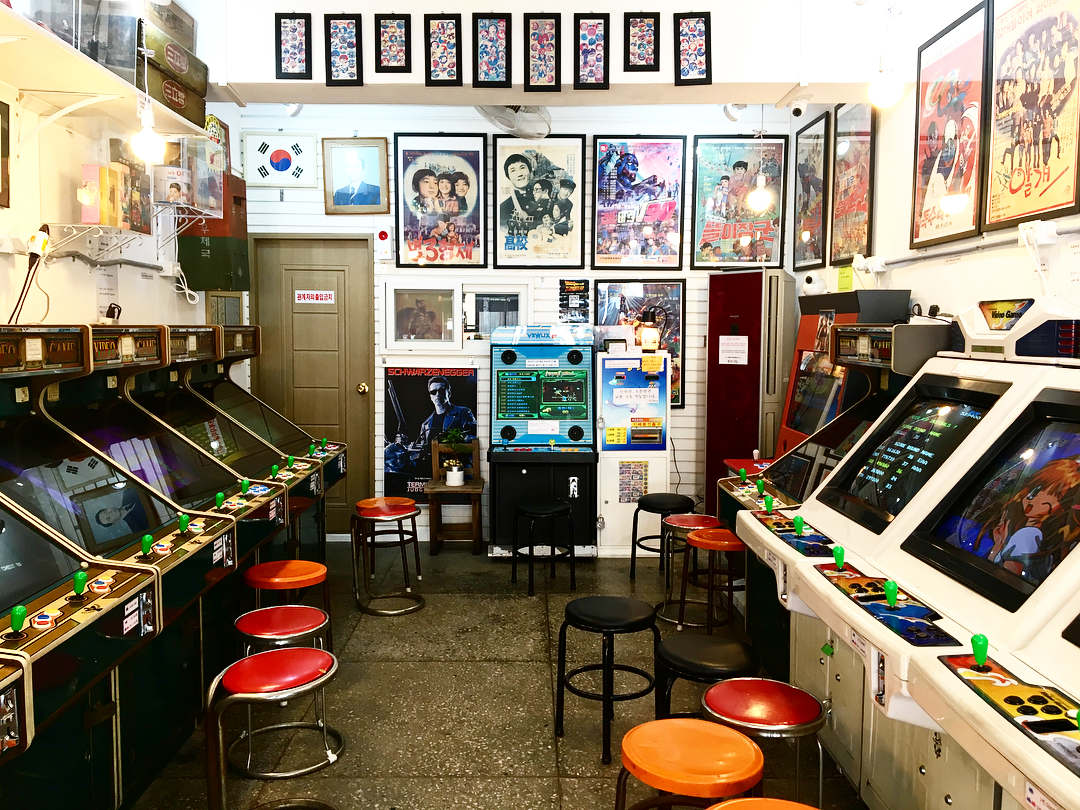 Newtro - Retro arcade in Korea