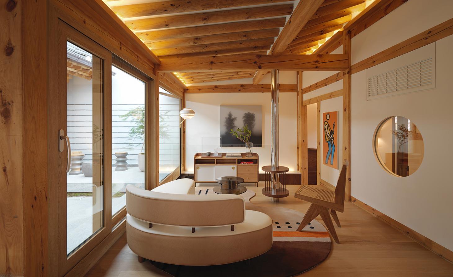 Newtro - Hanok-inspired home interior
