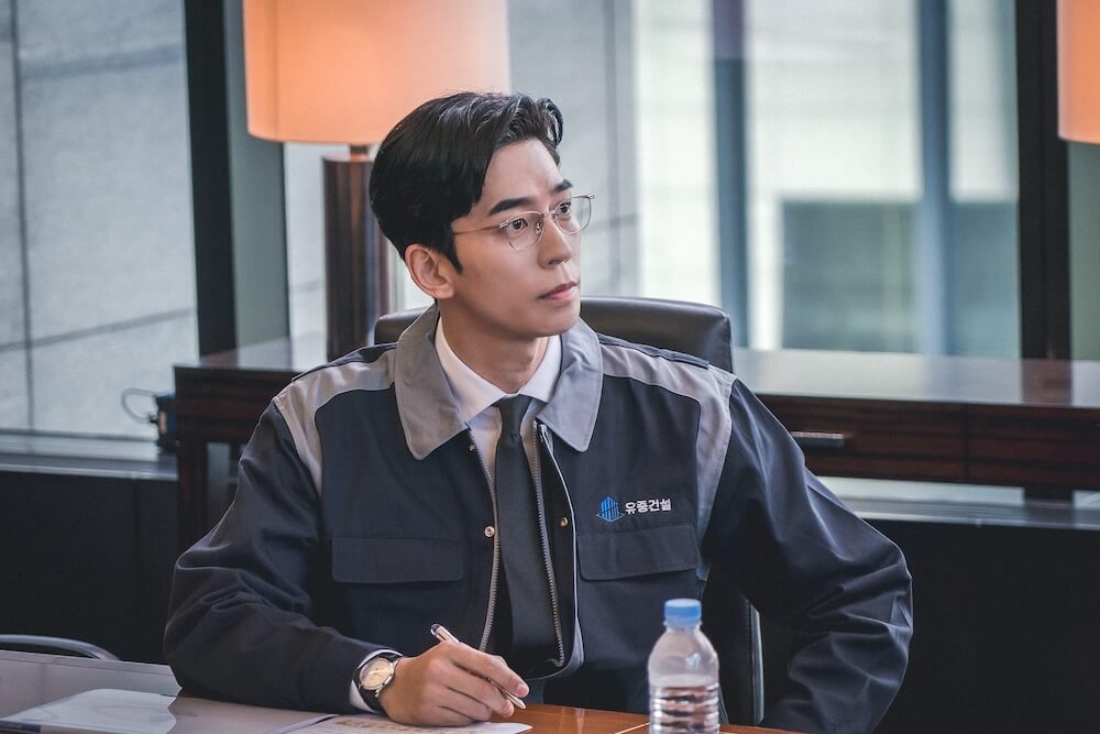 Kairos Korean Drama - Shin Sung-rok uniform