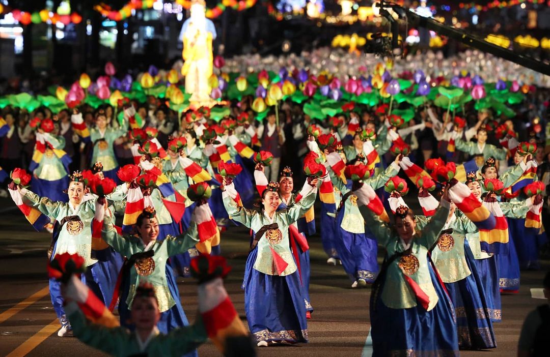 Lotus Lantern Festival Korea - Lantern parade