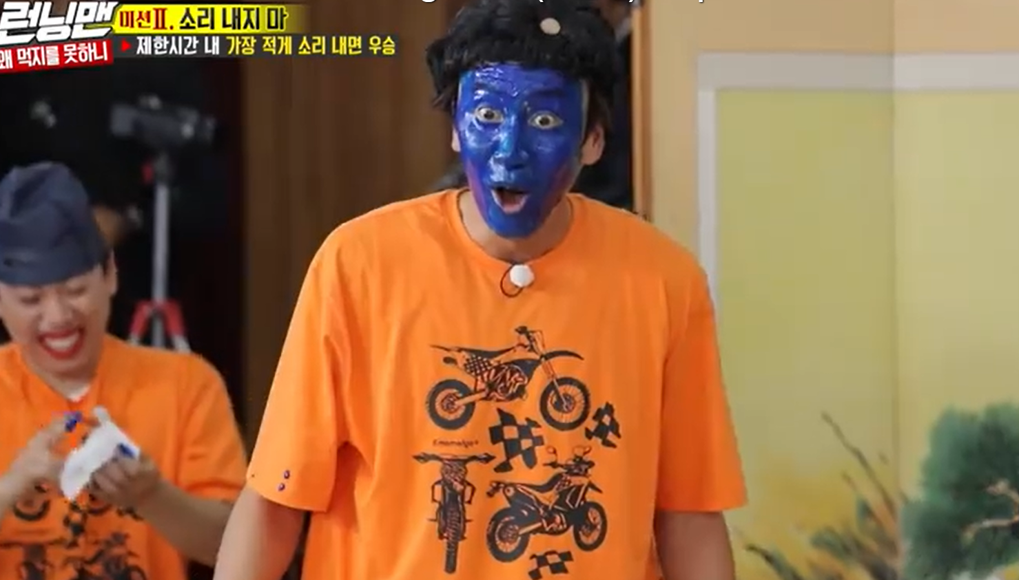 best lee kwang-soo Running Man moments - kwang-soo blue monster