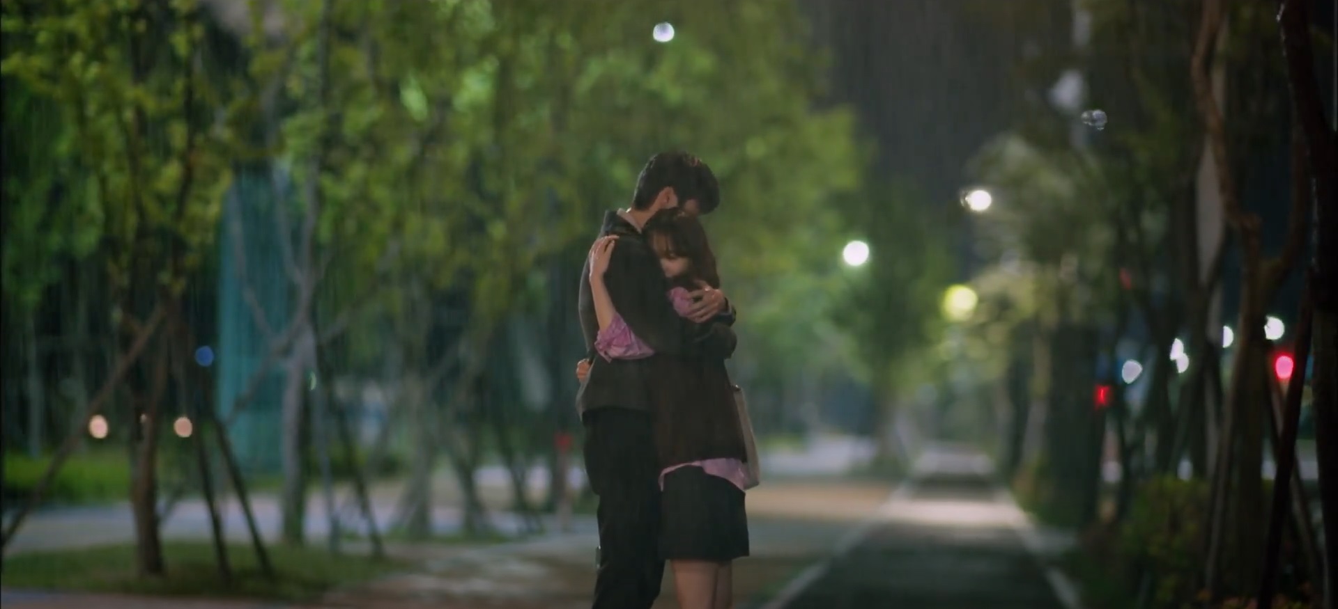 doom at your service finale - dong-kyung and myul mang embracing