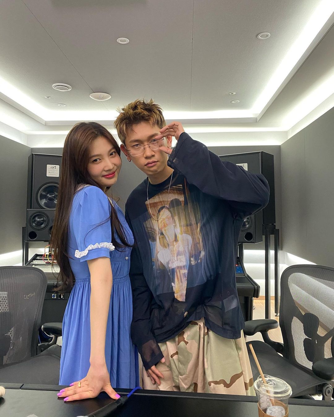 Joy and Crush confirmed to be dating - in the studio together