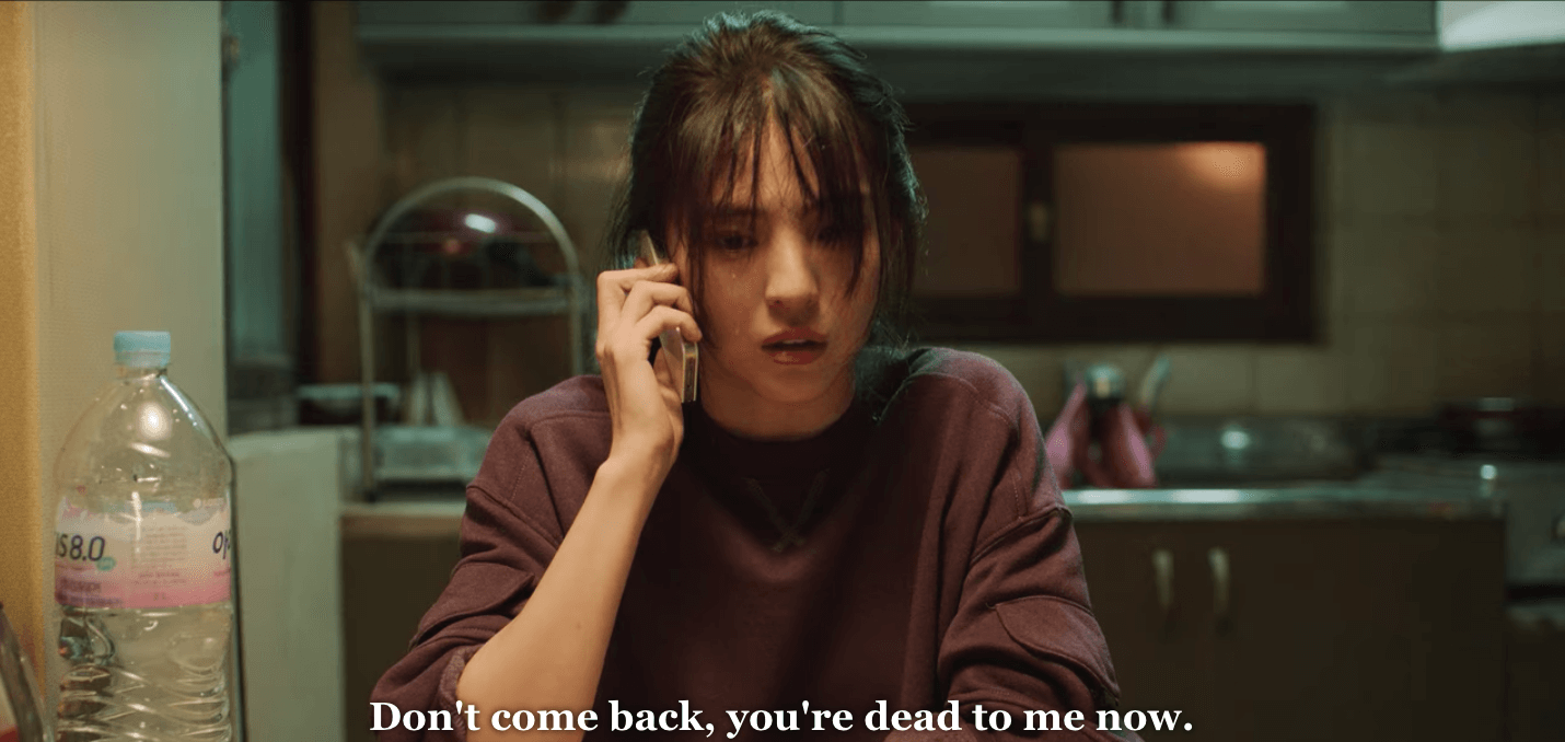 My Name Review - ji-woo telling her father not to come back on the phone