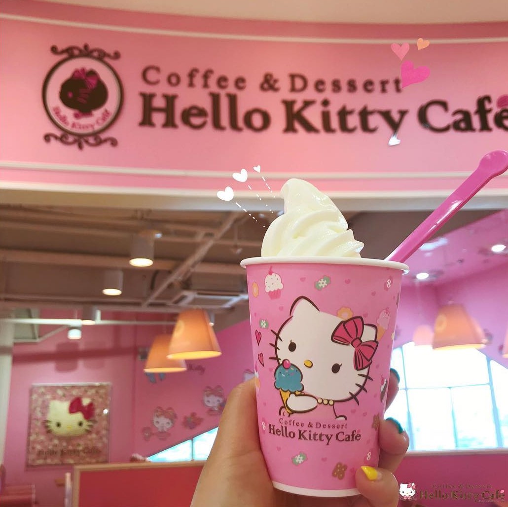 hello kitty island - dessert at the hello kitty cafe