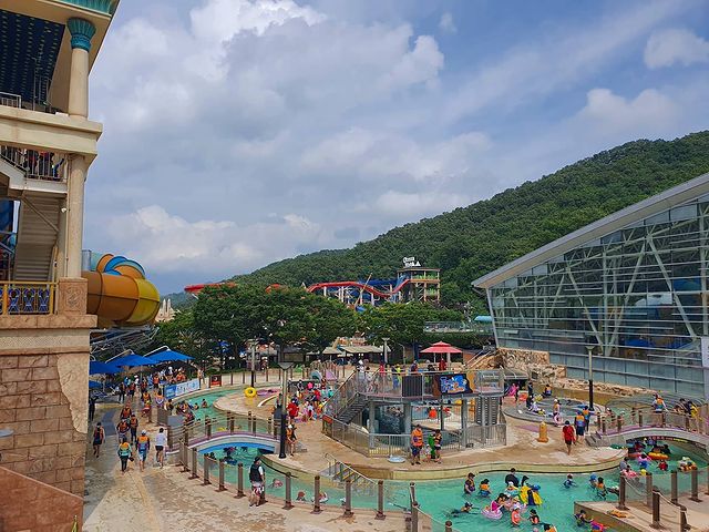 Theme parks in Korea - Vivaldi Park Ocean World