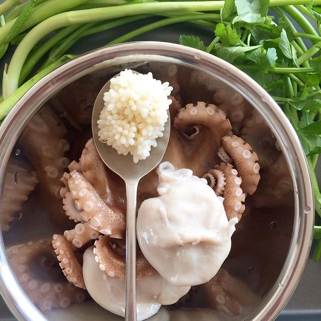 Weirdest Korean foods - Webfoot octopus or jukkumi