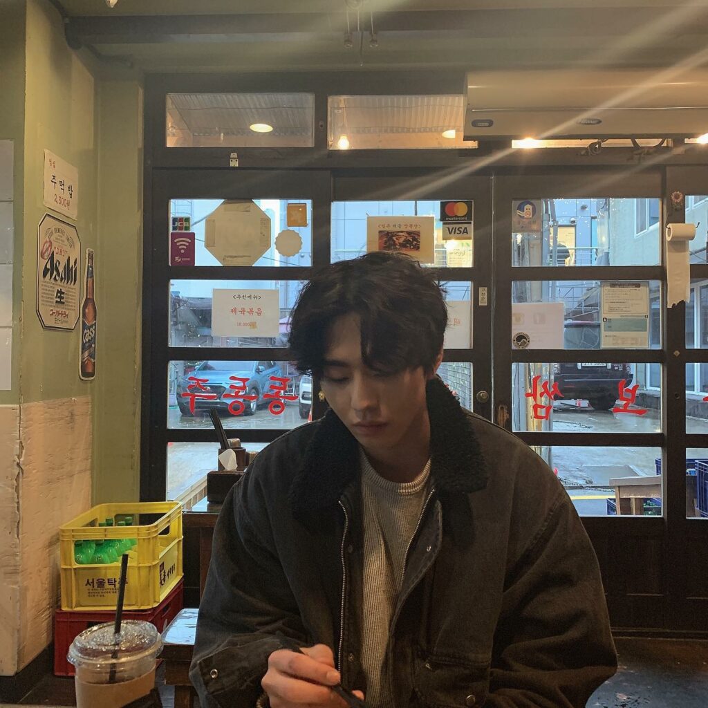 Ahn Hyo-seop facts - he likes drinking alone 