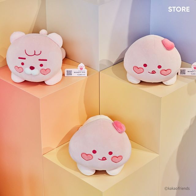 Kakao Friends Ryan - mini versions of pink Ryan and Apeach
