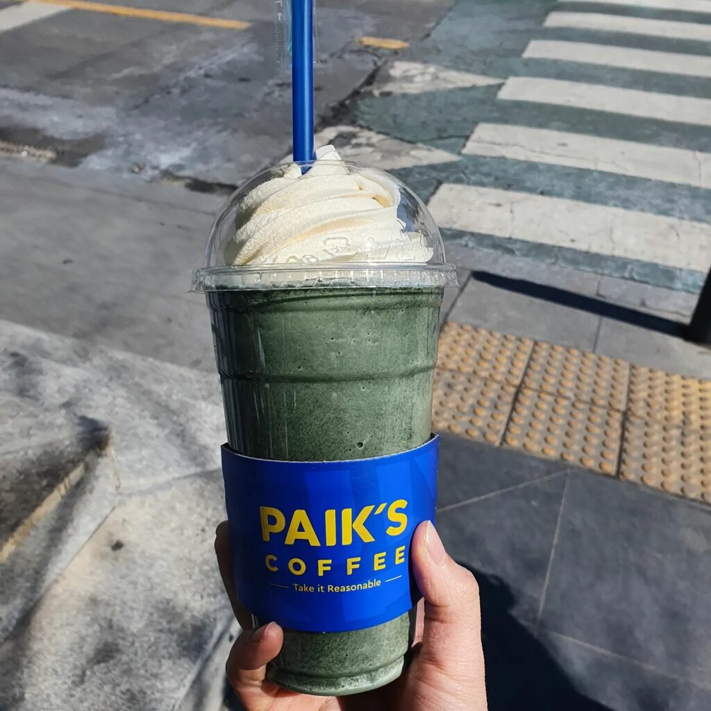 Korean coffee shops - Mugwort Paik’s frappuccino topped with soft serve