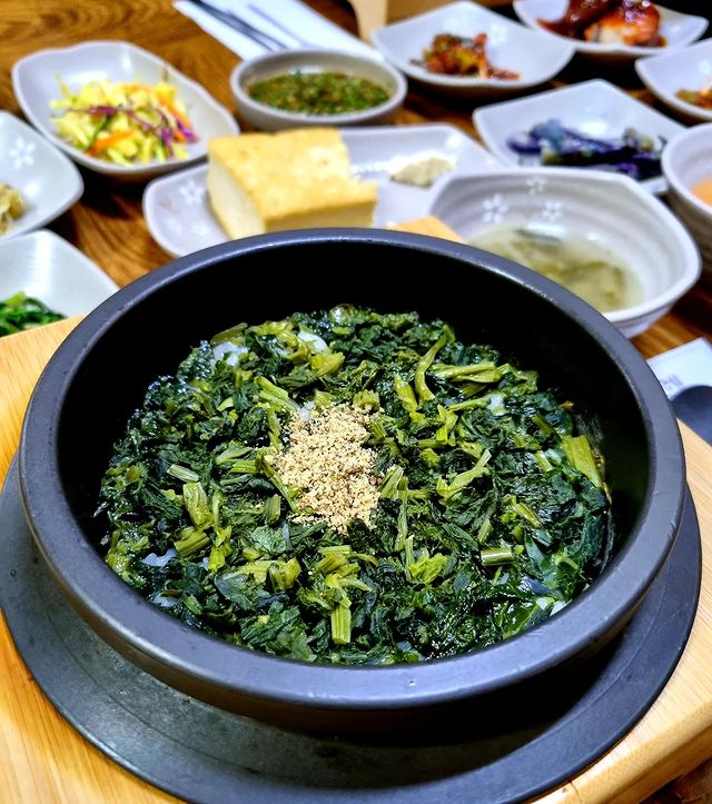 Popular Korean foods - gondre rice 