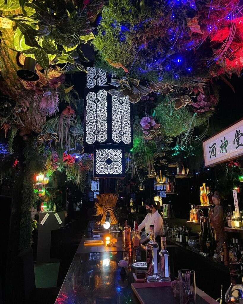 zoo sindang - interior of bar