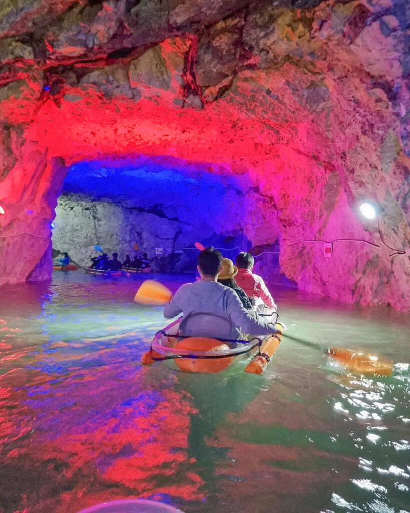 Hwalok Cave - kayaking